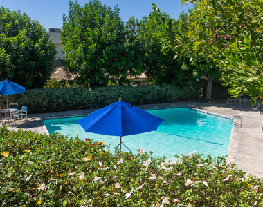 11818 Moorpark Street - Photo Thumbnail 27