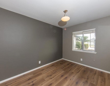 749 N Sanchez Street - Photo Thumbnail 8