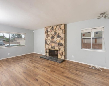 749 N Sanchez Street - Photo Thumbnail 3