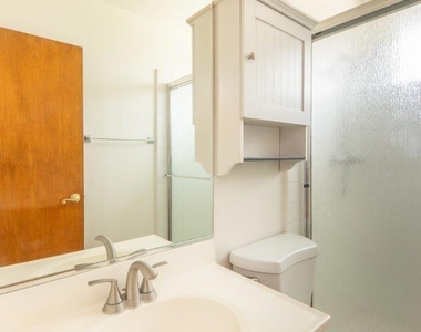 749 N Sanchez Street - Photo Thumbnail 11
