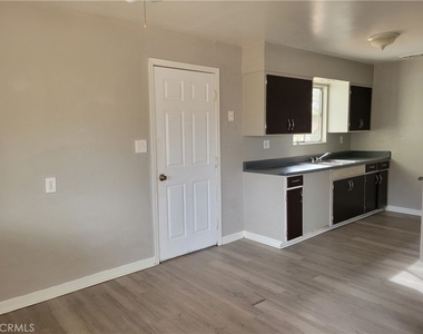 4716 Virginia - Photo Thumbnail 3