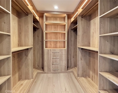 5219 E Gatewood - Photo Thumbnail 9