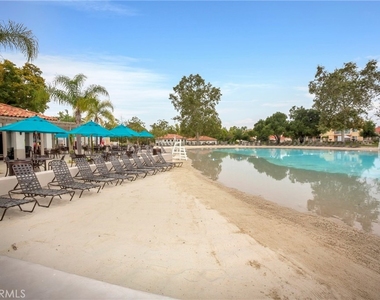 14 Vista Lago - Photo Thumbnail 36