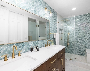 14 Vista Lago - Photo Thumbnail 20