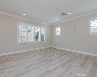 7374 Shorthorn St - Photo Thumbnail 6