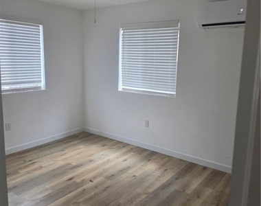 3737 Taft - Photo Thumbnail 1