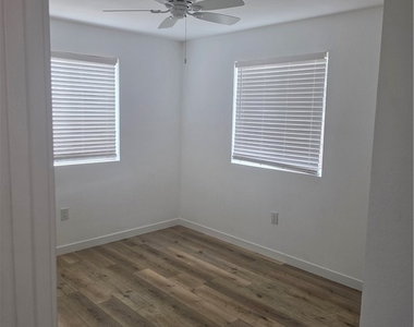 3737 Taft - Photo Thumbnail 2