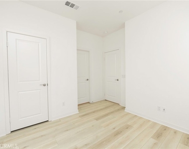 26149 Park - Photo Thumbnail 16