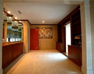6470 Palm Avenue - Photo Thumbnail 8