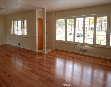 6470 Palm Avenue - Photo Thumbnail 1