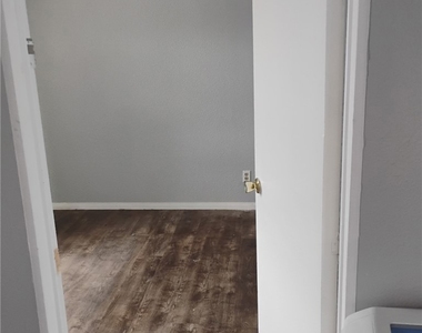 2949 Sacramento - Photo Thumbnail 11