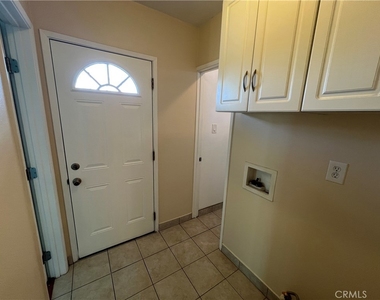 2205 W Victoria - Photo Thumbnail 15