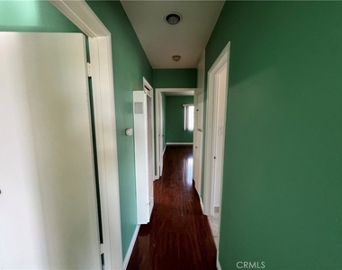 2205 W Victoria - Photo Thumbnail 10