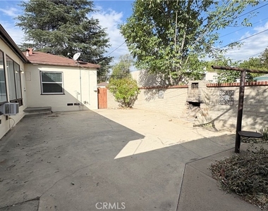 604 N Campus Avenue - Photo Thumbnail 25