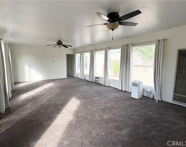 604 N Campus Avenue - Photo Thumbnail 2