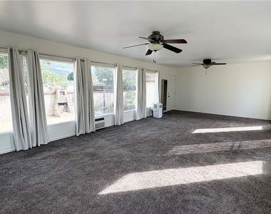 604 N Campus Avenue - Photo Thumbnail 4
