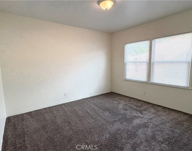 604 N Campus Avenue - Photo Thumbnail 13
