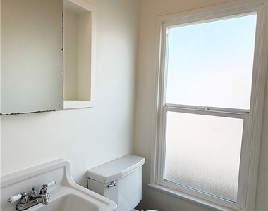 604 N Campus Avenue - Photo Thumbnail 24