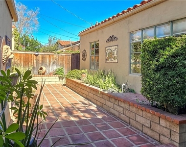 395 Adams Avenue - Photo Thumbnail 36