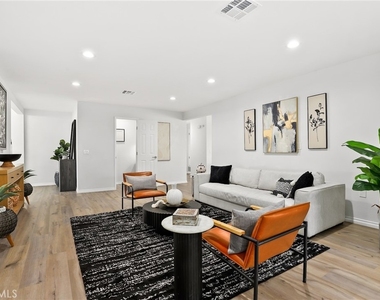 10000 Amestoy Avenue - Photo Thumbnail 7