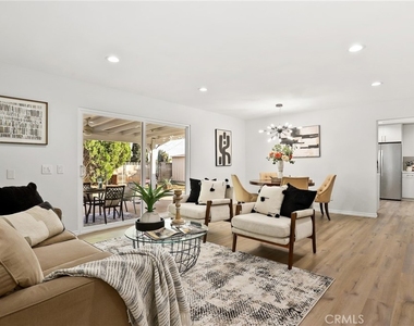 10000 Amestoy Avenue - Photo Thumbnail 5