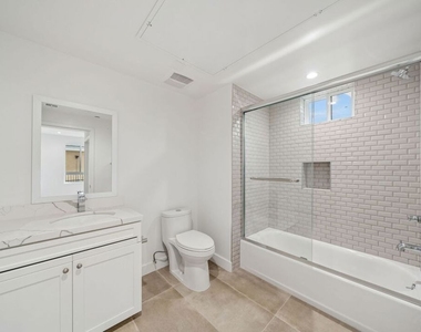627 N Dillon Street - Photo Thumbnail 13