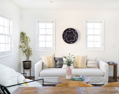 6111 S Harcourt Avenue - Photo Thumbnail 18