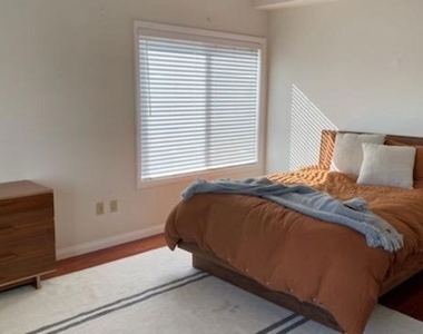 10389 Almayo Avenue - Photo Thumbnail 23