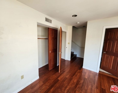 10389 Almayo Avenue - Photo Thumbnail 33