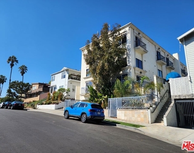 10389 Almayo Avenue - Photo Thumbnail 10