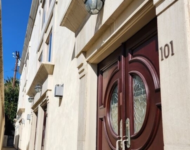 10389 Almayo Avenue - Photo Thumbnail 12
