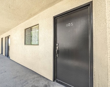 6212 Fulton Avenue - Photo Thumbnail 18