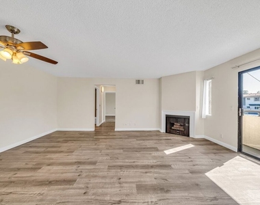 6212 Fulton Avenue - Photo Thumbnail 2