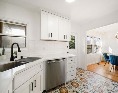 2154 Union St - Photo Thumbnail 10