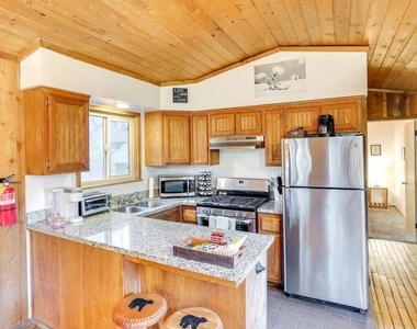 524 W Rainbow Boulevard - Photo Thumbnail 4