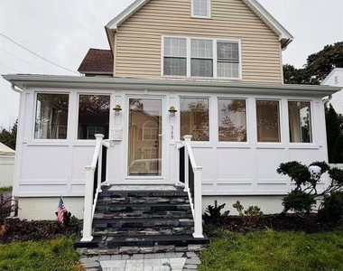 349 N 4th Street - Photo Thumbnail 2