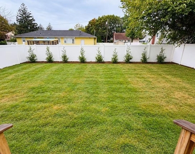349 N 4th Street - Photo Thumbnail 4