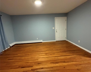 2328 New York Avenue - Photo Thumbnail 4