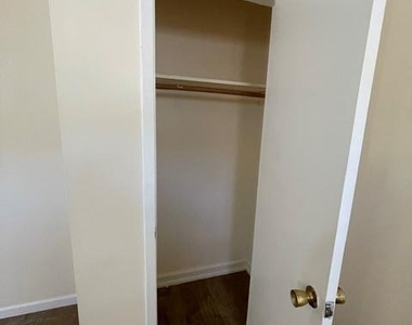 13522 232nd Street - Photo Thumbnail 8