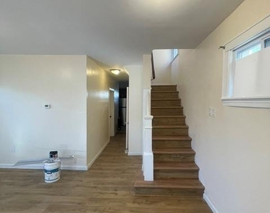 13522 232nd Street - Photo Thumbnail 6