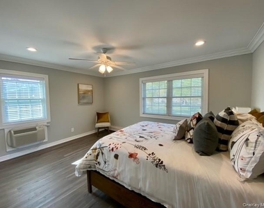 303 Robinson Avenue - Photo Thumbnail 5