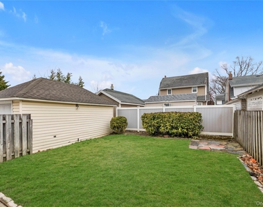 154 Rocklyn Avenue - Photo Thumbnail 20