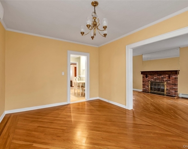 154 Rocklyn Avenue - Photo Thumbnail 4