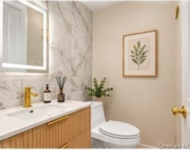292 Hubert Humphrey Drive - Photo Thumbnail 12