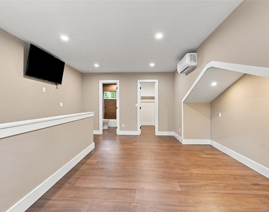 15 Hastings Drive - Photo Thumbnail 10
