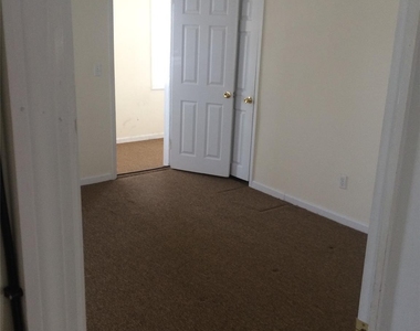 143-22 94th Avenue - Photo Thumbnail 1