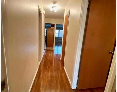 150-44 17 Th Ave - Photo Thumbnail 2