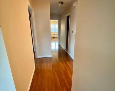 150-44 17 Th Ave - Photo Thumbnail 5
