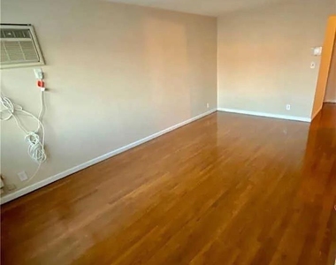 150-44 17 Th Ave - Photo Thumbnail 7