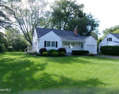 2023 Fairlawn Parkway - Photo Thumbnail 2